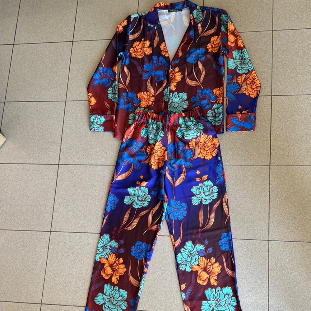 Floral Patterned Jacket and Pants Set